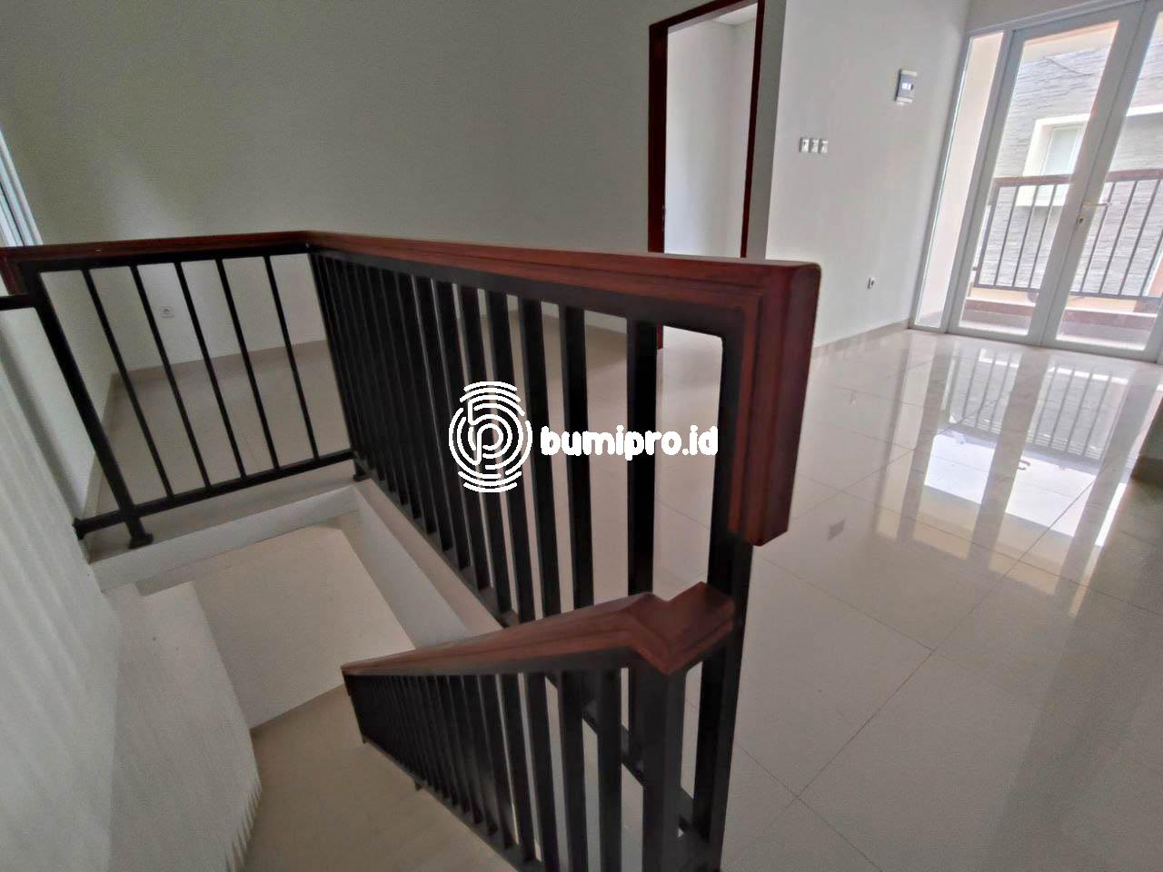 photo_2025-04-26_19-39-56